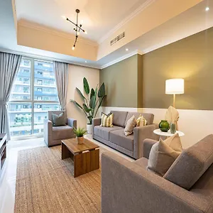 Appartamento Luxe Near Mall Burj Khalifa Pool Gym Parking Dubai